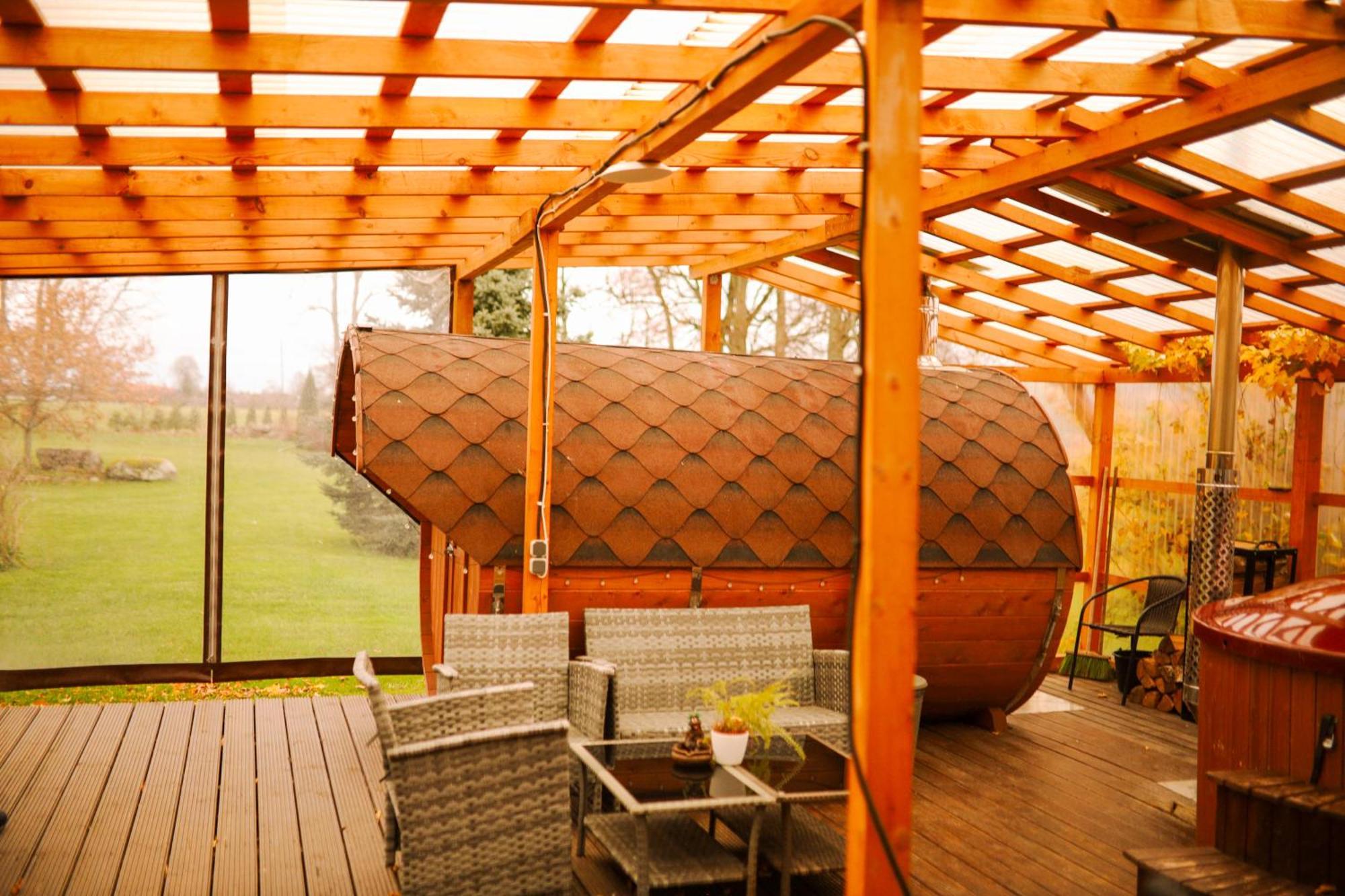 Hotel Kundzini à Bīriņi Extérieur photo
